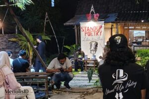 Terbit Mini Edisi ke-26: Bedah Buku dan Stand Up Poetry dalam Acara Saung Rasa